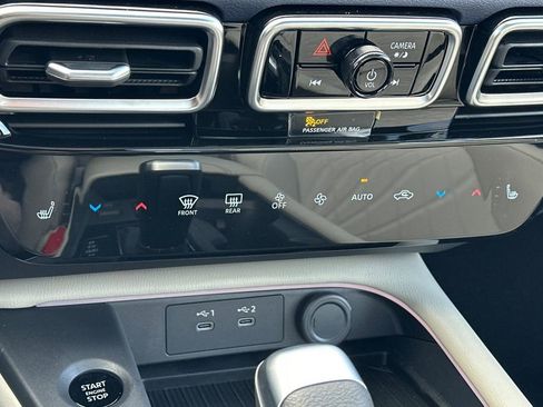 New 2026 Nissan Sentra SL w/ Floor Mat Package FWD image 19