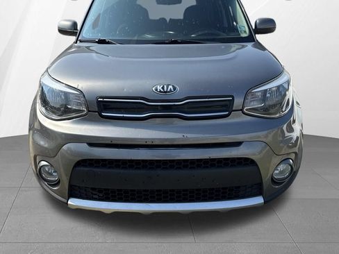 Used 2018 Kia Soul + FWD image 2