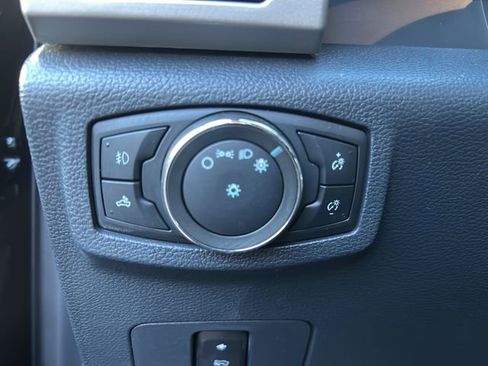 Used 2022 Ford F250 Lariat image 29