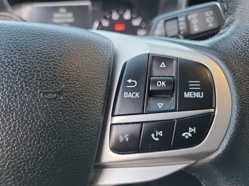 Used 2020 Ford Explorer XLT image 8