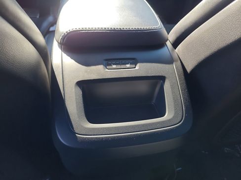 Used 2019 Volvo XC60 T5 R-Design w/ Protection Package Premier image 13