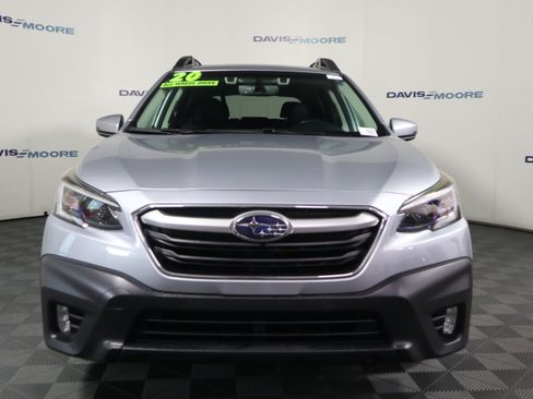 Used 2020 Subaru Outback Premium AWD/4WD image 12