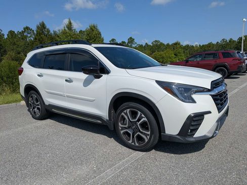 Used 2024 Subaru Ascent Touring w/ Popular Package #2 AWD/4WD image 2
