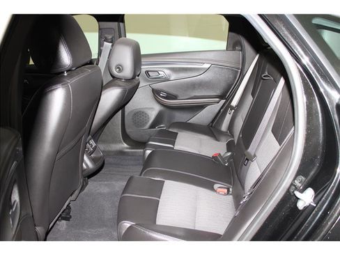 Used 2019 Chevrolet Impala LT image 12