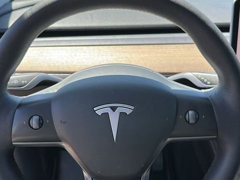 Used 2023 Tesla Model Y Long Range AWD/4WD image 11