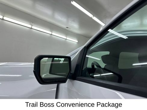 Used 2024 Chevrolet Colorado Trail Boss w/ Advanced Trailering Package AWD/4WD image 19