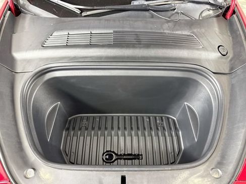 Used 2021 Tesla Model Y Long Range AWD/4WD image 30