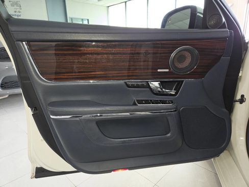 Used 2011 Jaguar XJ L Supercharged image 13