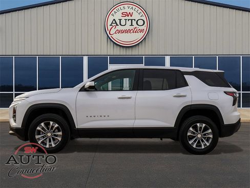 Used 2025 Chevrolet Equinox LT image 4