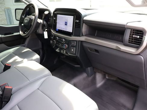 Used 2025 Ford F150 XL RWD image 27