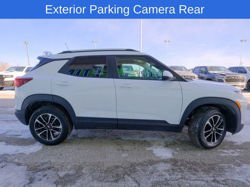 Used 2025 Chevrolet TrailBlazer LT image 11