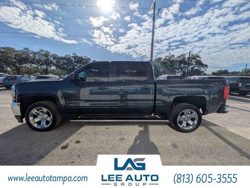Used 2018 Chevrolet Silverado 1500 LT w/ LT Eassist Package AWD/4WD image 6