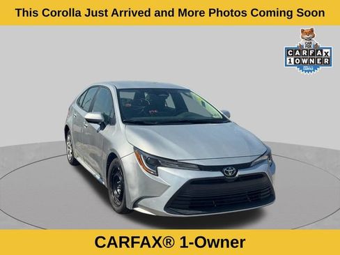 Used 2026 Toyota Corolla LE FWD image 2