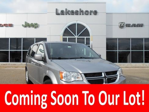 Certified 2019 Dodge Grand Caravan SXT image 1