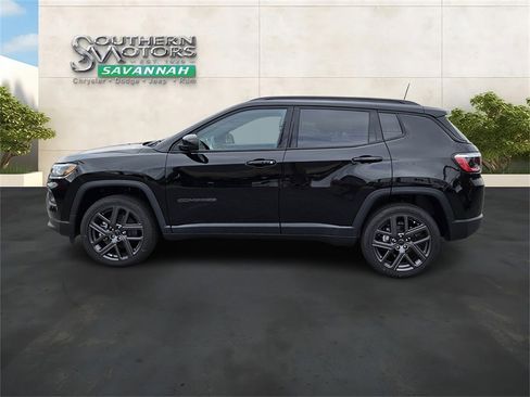 New 2026 Jeep Compass Latitude image 2