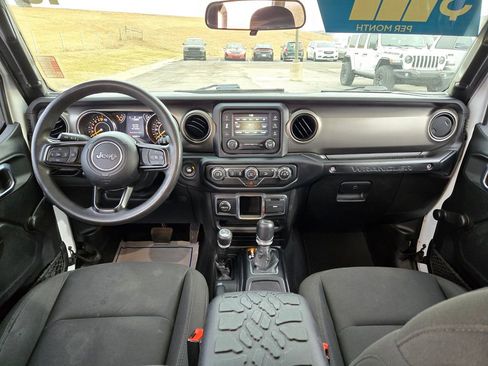 Used 2019 Jeep Wrangler Unlimited Sport image 14