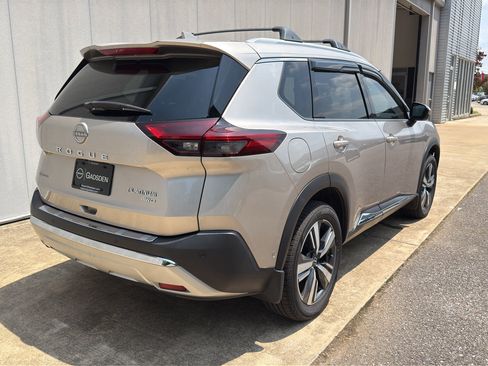 Certified 2023 Nissan Rogue Platinum w/ Platinum Premium Package AWD/4WD image 3