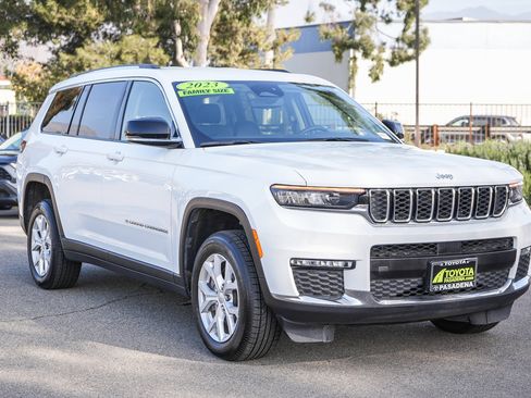 Used 2023 Jeep Grand Cherokee L Limited image 3
