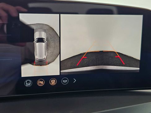 New 2026 Cadillac Vistiq Sport w/ LPO, Floor Liner Package AWD/4WD image 28