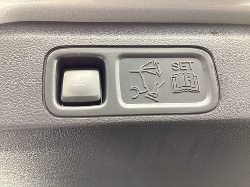 Used 2024 Ford Expedition Max Limited image 13