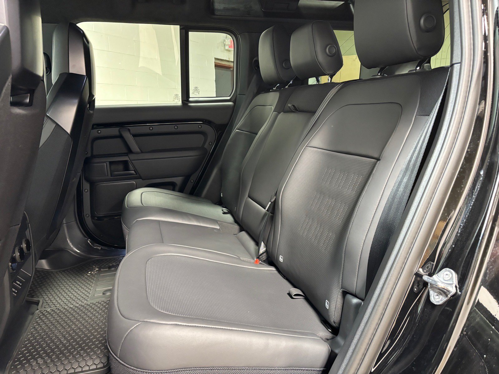 New 2026 Land Rover Defender 110 OCTA AWD/4WD image 29