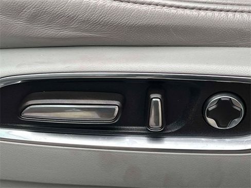 Used 2020 Acura MDX SH-AWD image 21