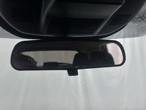 Used 2023 Nissan Rogue SV image 31