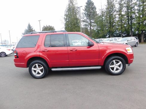 Used 2010 Ford Explorer XLT image 23