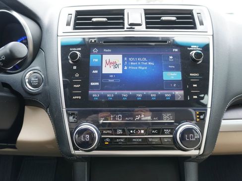 Used 2019 Subaru Outback 2.5i Limited w/ Protection Package #1 AWD/4WD image 13