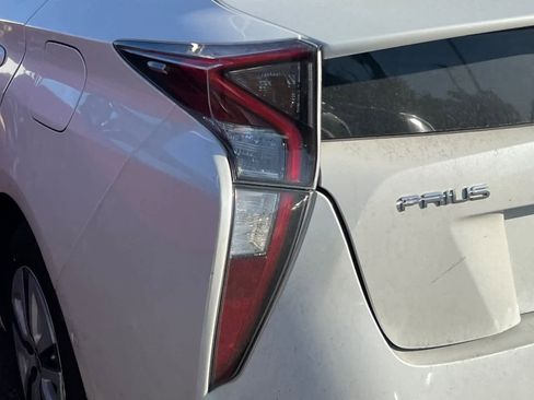 Certified 2016 Toyota Prius Four w/ Advanced Technology Package FWD image 20