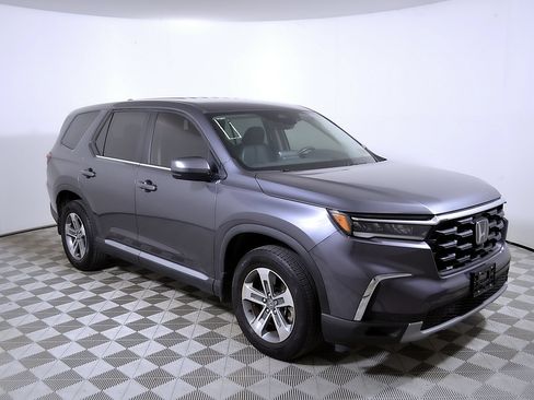 Used 2024 Honda Pilot EX-L image 6