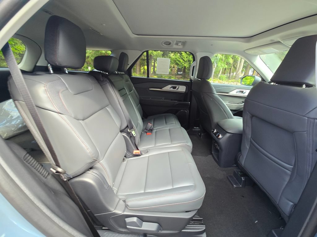 New 2026 Ford Explorer Active w/ Active Comfort Package AWD/4WD image 12