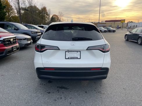 New 2026 Honda HR-V LX image 5