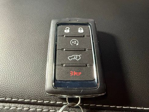 New 2025 Jeep Grand Cherokee L Limited w/ Luxury Tech Group II image 24