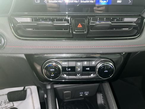 Used 2025 Chevrolet TrailBlazer RS w/ Convenience Package FWD image 20