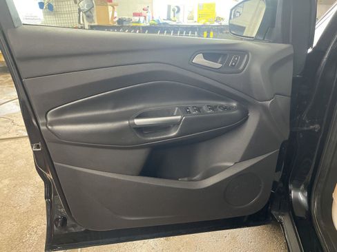 Used 2018 Ford Escape SEL image 10