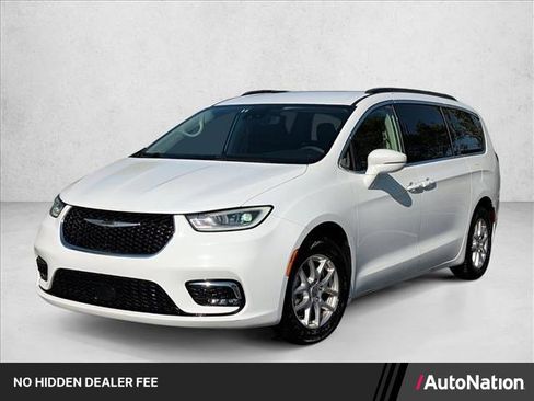 Used 2022 Chrysler Pacifica Touring-L FWD image 1