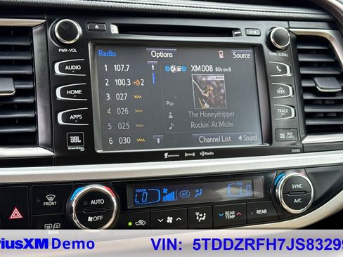 Used 2018 Toyota Highlander Limited image 30