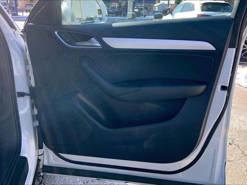 Used 2017 Audi Q3 2.0T Premium image 22