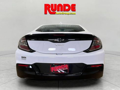 Used 2018 Chevrolet Volt LT w/ Comfort Package image 4