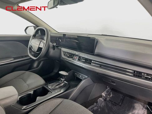 Used 2025 Kia K4 FWD image 33