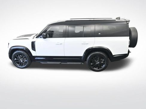 Used 2023 Land Rover Defender 130 X-Dynamic SE AWD/4WD image 28