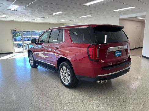 Used 2024 GMC Yukon Denali w/ LPO, Floor Liner Package image 7