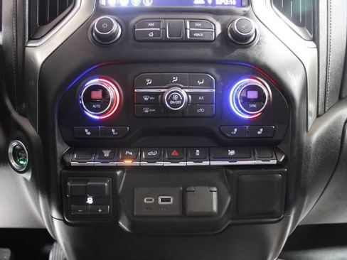 Used 2021 Chevrolet Silverado 2500 LT w/ Texas Edition image 36