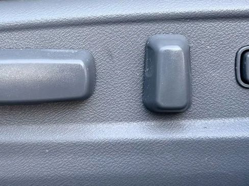 Used 2011 Hyundai Azera Limited w/ Navigation Pkg 3 image 23