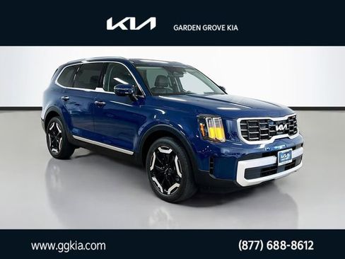 Used 2024 Kia Telluride S w/ S Sunroof Package image 1