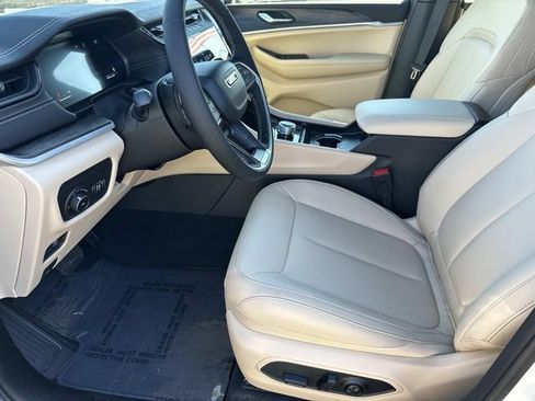 New 2026 Jeep Grand Cherokee Limited w/ Limited Altitude Package image 21