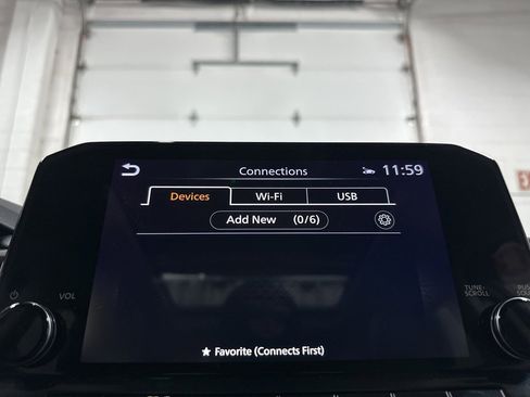 Used 2024 Nissan Pathfinder Platinum image 34