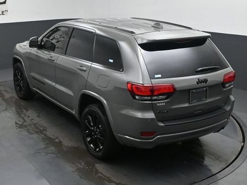 Used 2021 Jeep Grand Cherokee Laredo AWD/4WD image 40