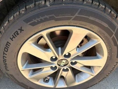 Used 2017 Kia Optima LX w/ Value Package FWD image 5